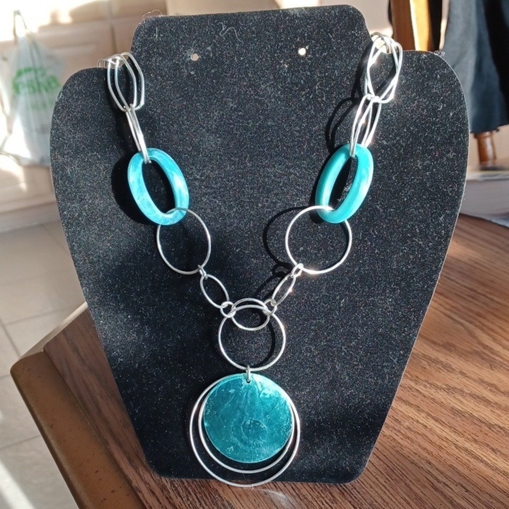 Avon Long Link Necklace, turquoise